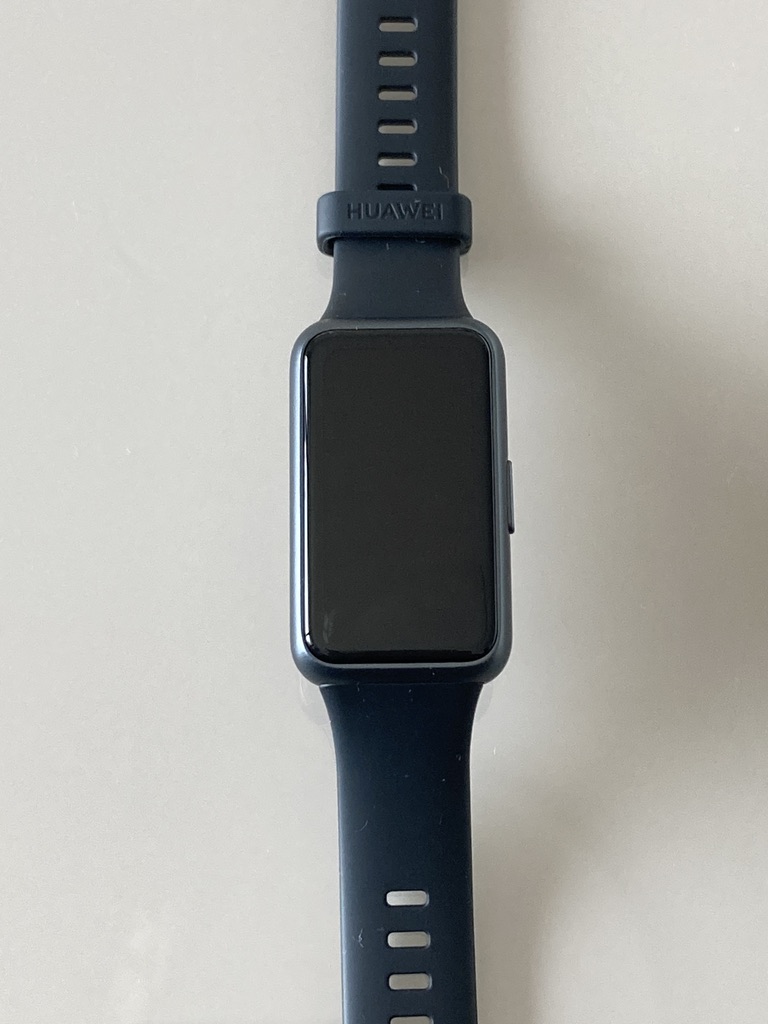 华为手环和applewatch差距有多大,applewatch7和华为6手环