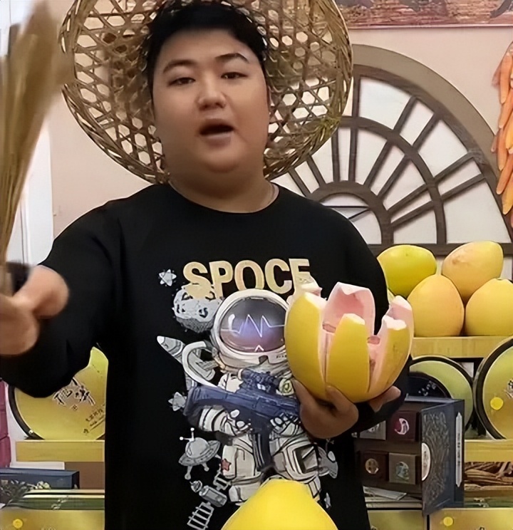 全红婵夺冠后如今怎样了,全红婵意外落选引发争议