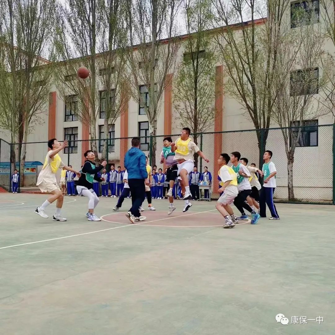 青春无畏逐梦扬威篮球赛,青春无畏迎篮而上篮球比赛