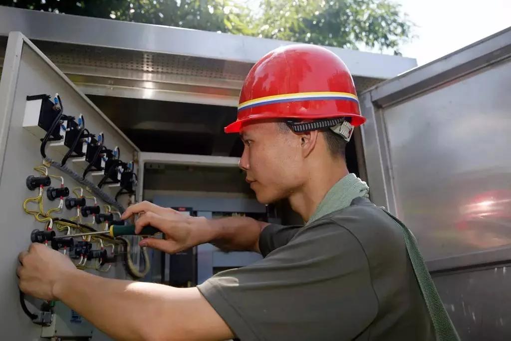 电工个人反思,怎么看待电工