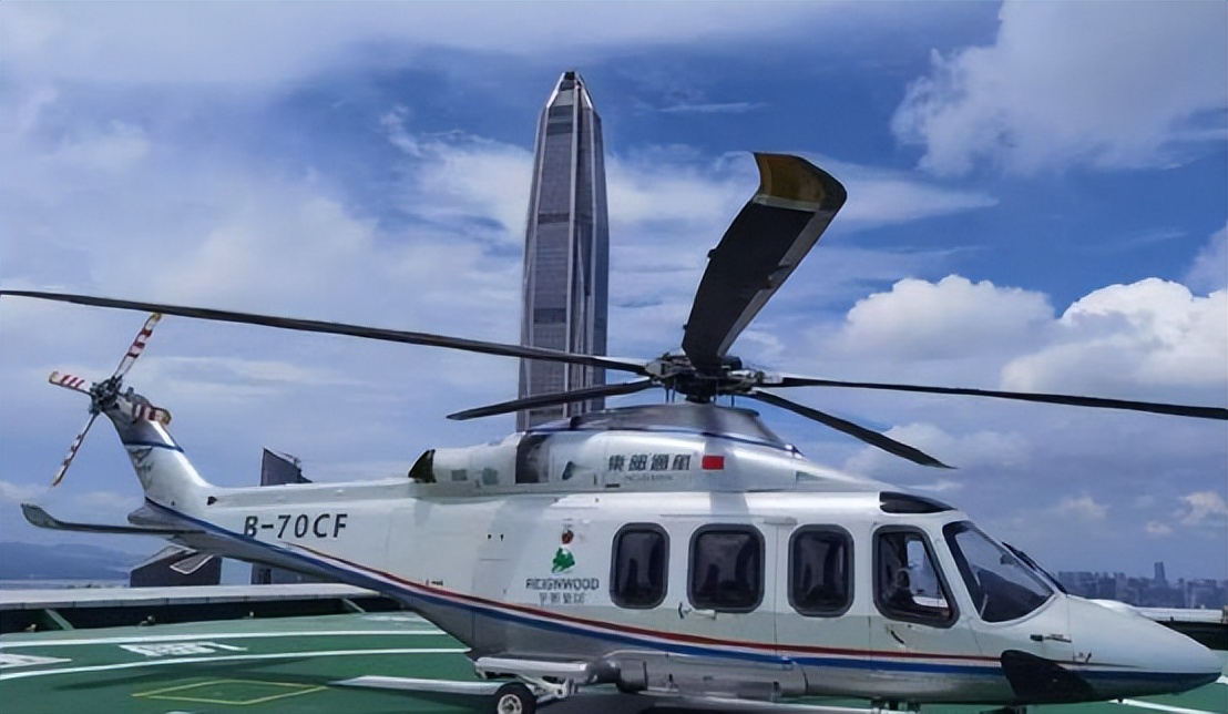 8.15湾TALK早八点：17房企联名请求打击房闹；40亿首座欢乐海岸…