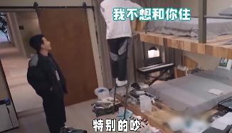 资本*绑捆**杨幂：为3亿吃牛肉，怼刘敏涛暴露人品，因王鸥成笑话