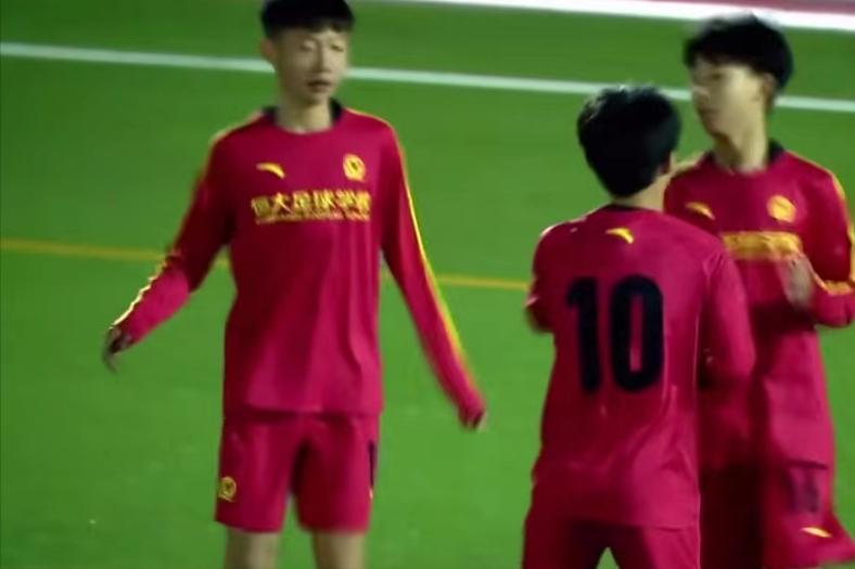 张修维卡纳瓦罗,郑智于汉超张修维