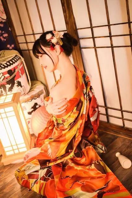 日本女性穿和服不穿*裤内**？这到底是真的吗？