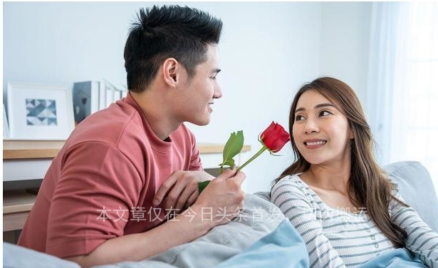 一个不到40平方的房子两任老公住,两任丈夫同住三十平米房中