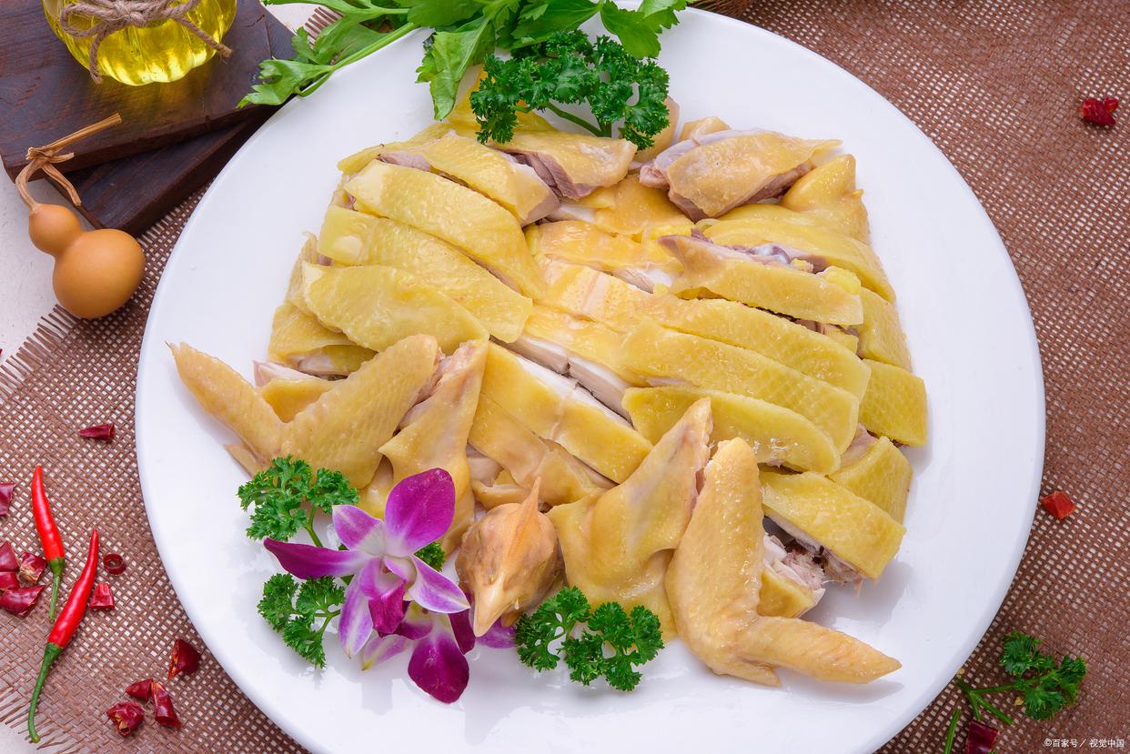 中国四大烧鸡，烧鸡中的“战斗机”，酥香软烂入味，你吃过几种？