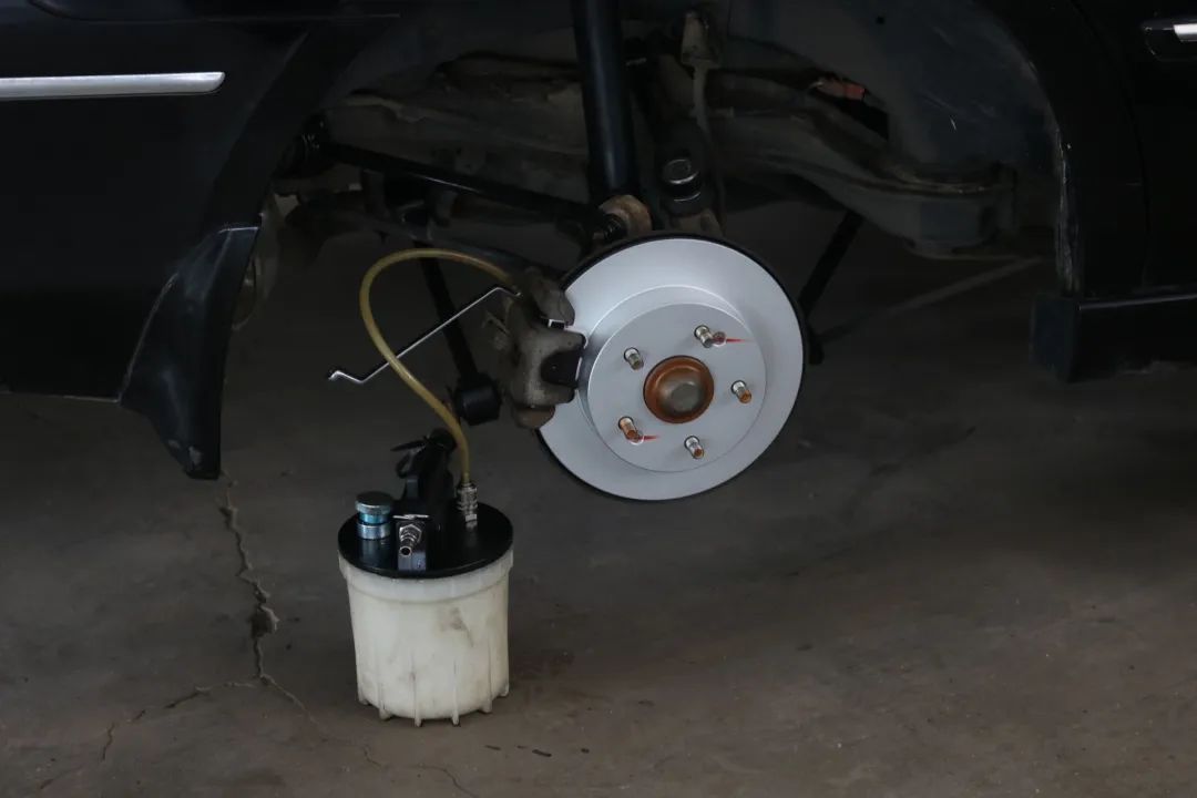 6代本田雅阁翻新改造全过程,本田六代雅阁老车翻新过程