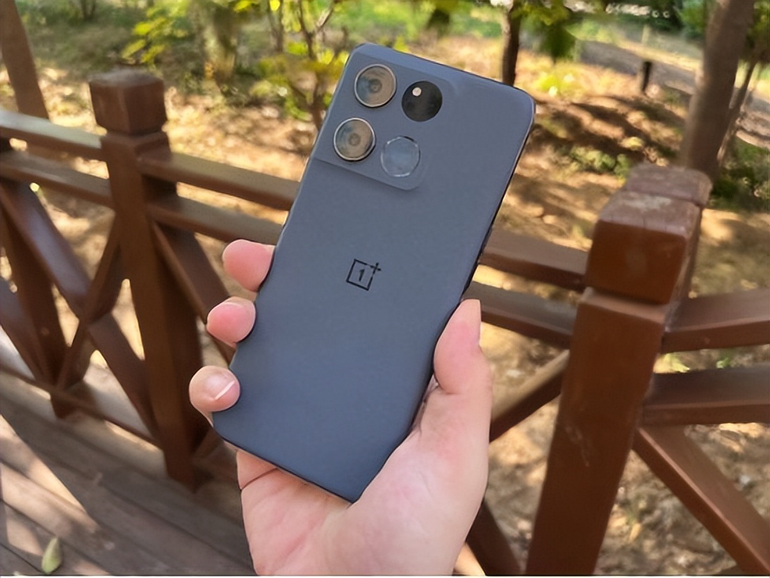 小米华为oppovivo手机推荐性价比高,小米华为oppo哪款手机性价比高