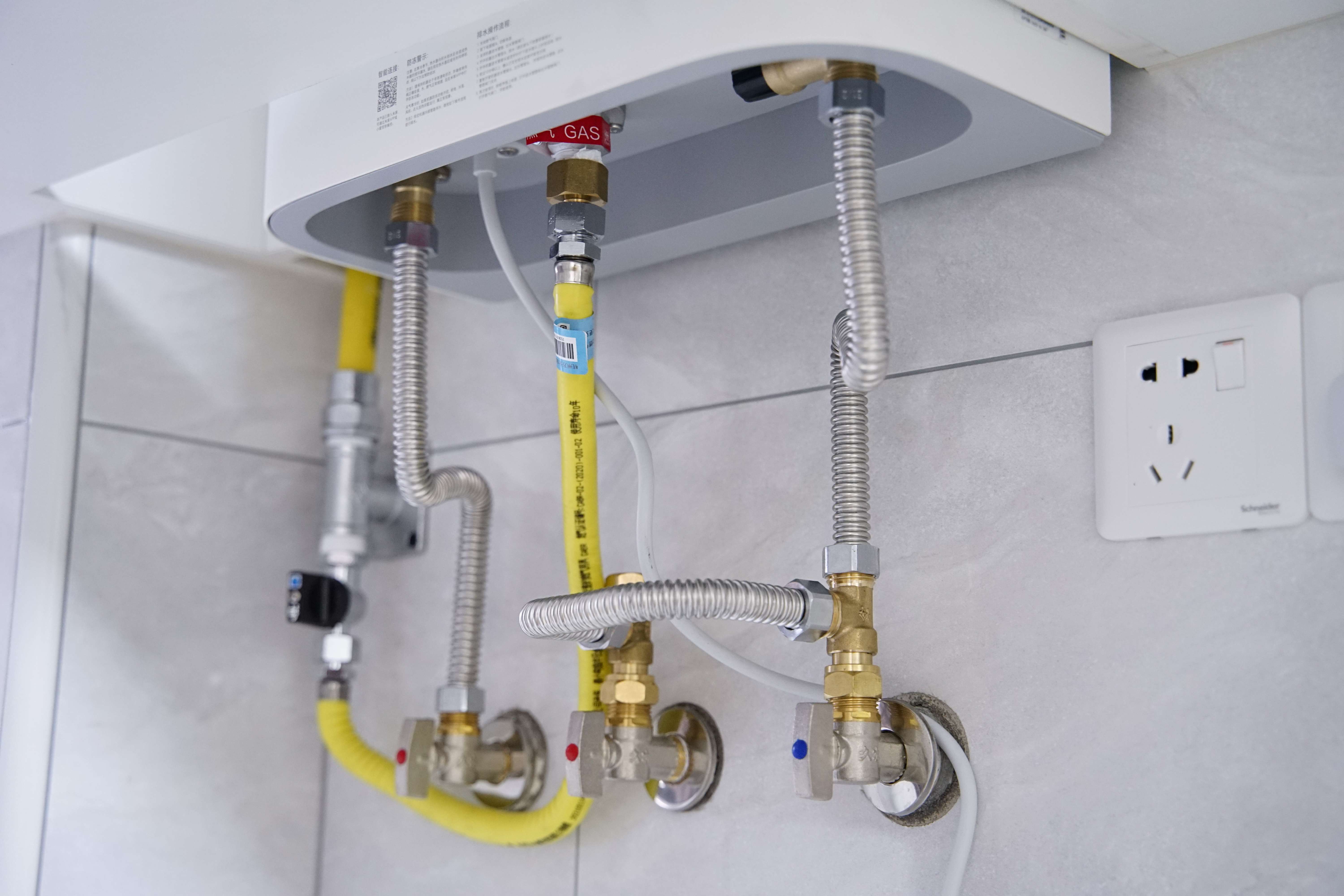 什么品牌燃气热水器性价比高,什么样的燃气热水器节能