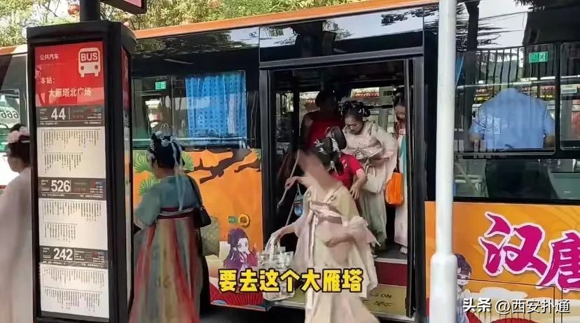 只是来西安坐一趟「贵妃专线」，怎么就被追着骂流水线公主？