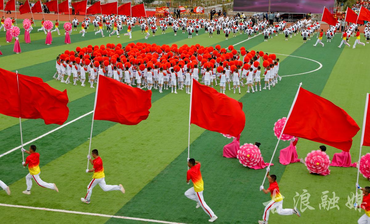 古浪城关第三小学足球比赛,古浪县足球联赛开幕式表演