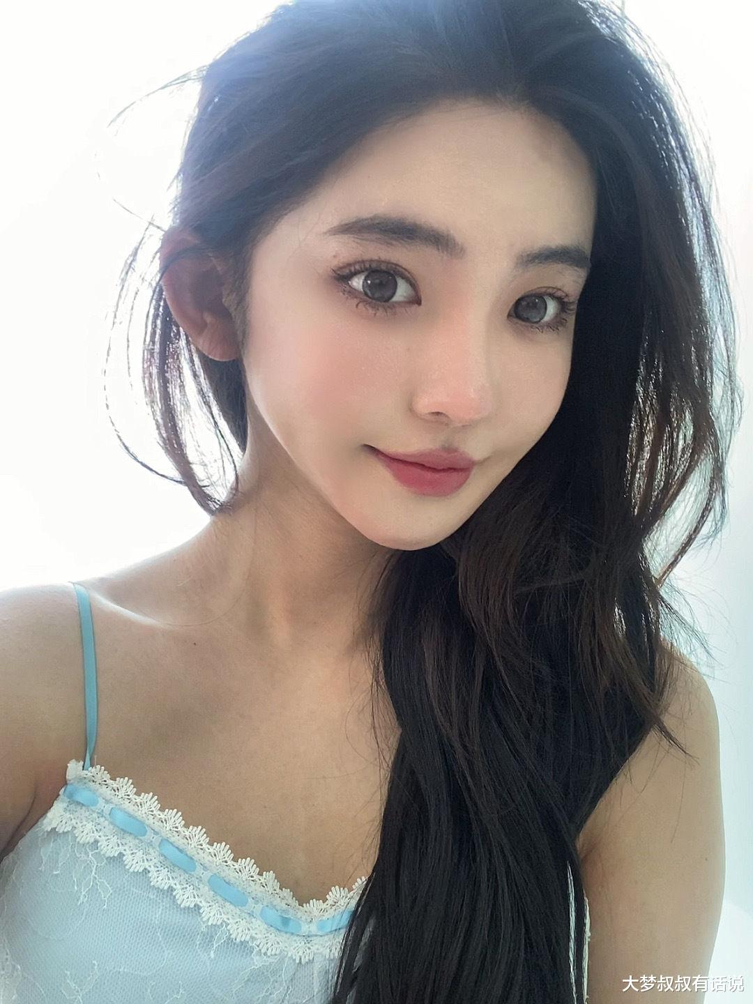 98万粉丝超仙正妹网红原是男儿身！承认了“动手术”晒照片证明