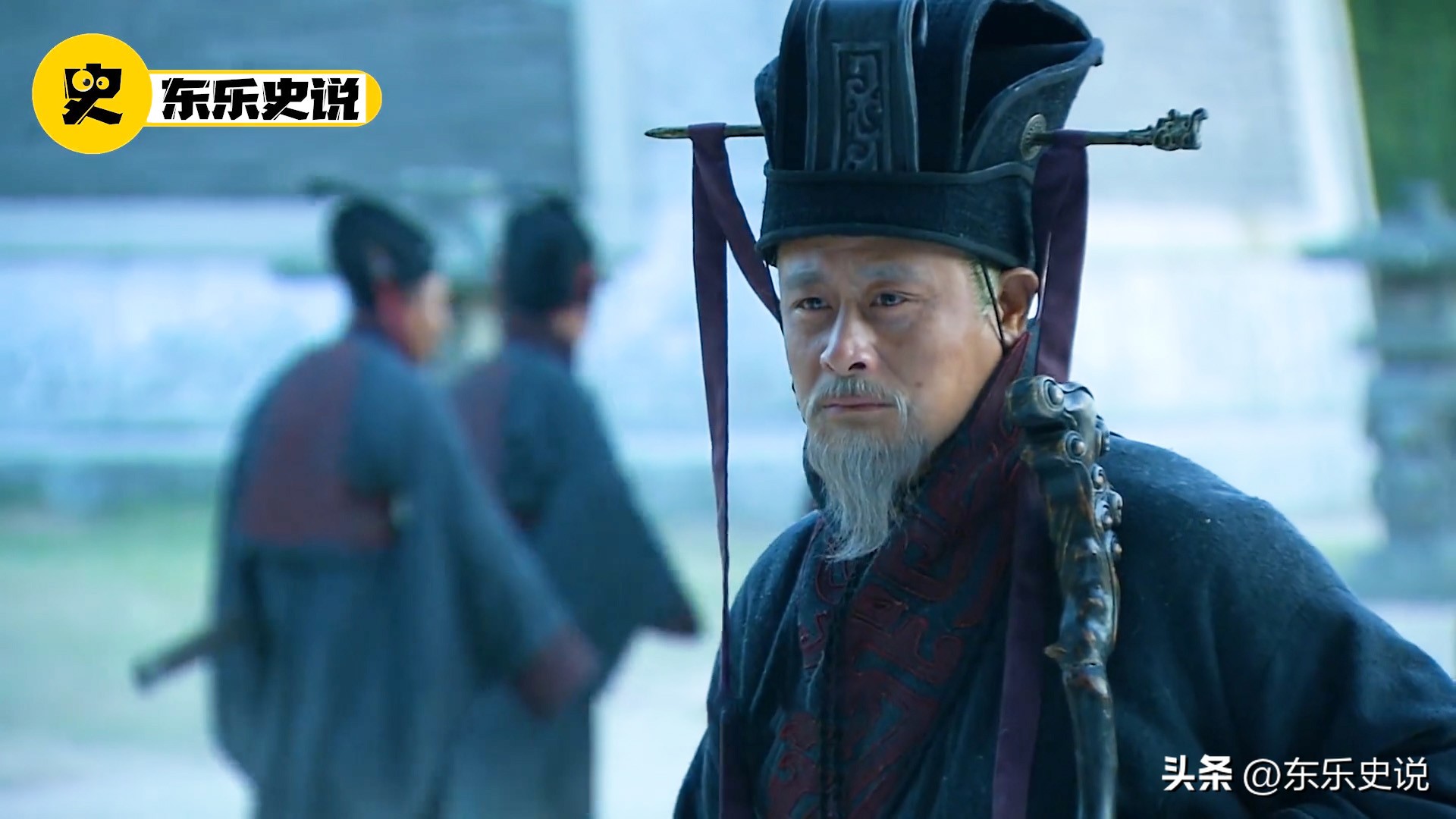 新三国演义荀彧阻拦曹操当魏王,曹操当魏王荀彧为什么不答应