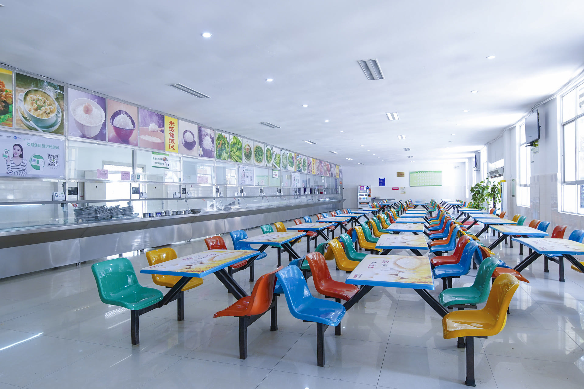 在电子厂上班需要注意些什么,为什么最好不要去电子厂上班