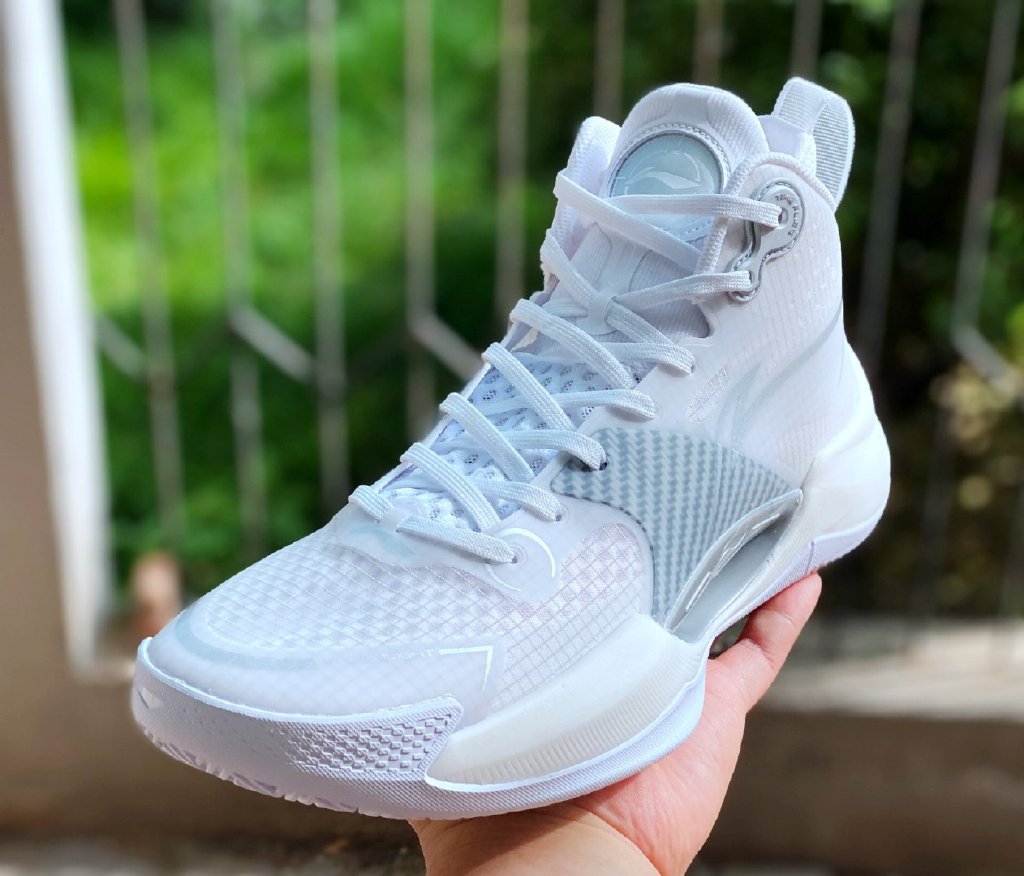 李宁gforce9000extrastrong,李宁超轻篮球鞋哪代最好