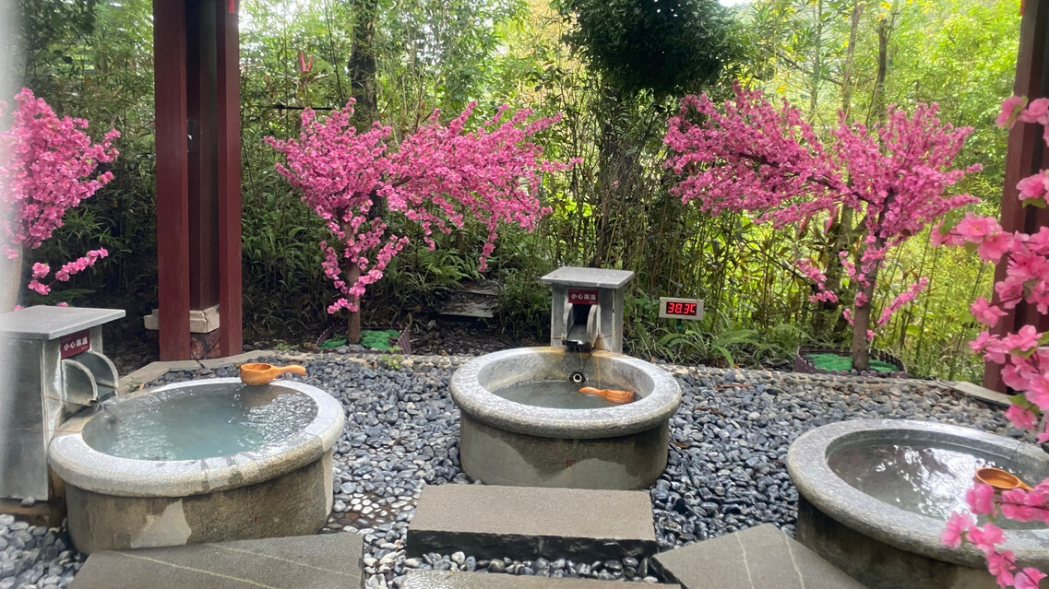 广东最值得推荐的温泉度假村,广东第一峰温泉是真温泉