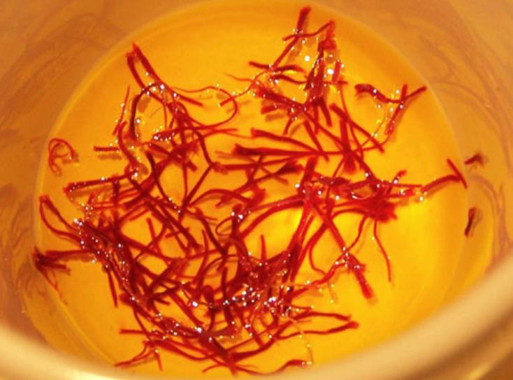 藏红花是智商税还是真的有用,为什么藏红花有贵有便宜