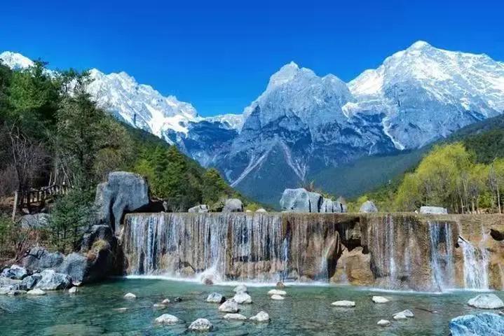 云南旅游避暑景点有哪些地方好耍,云南避暑美食胜地