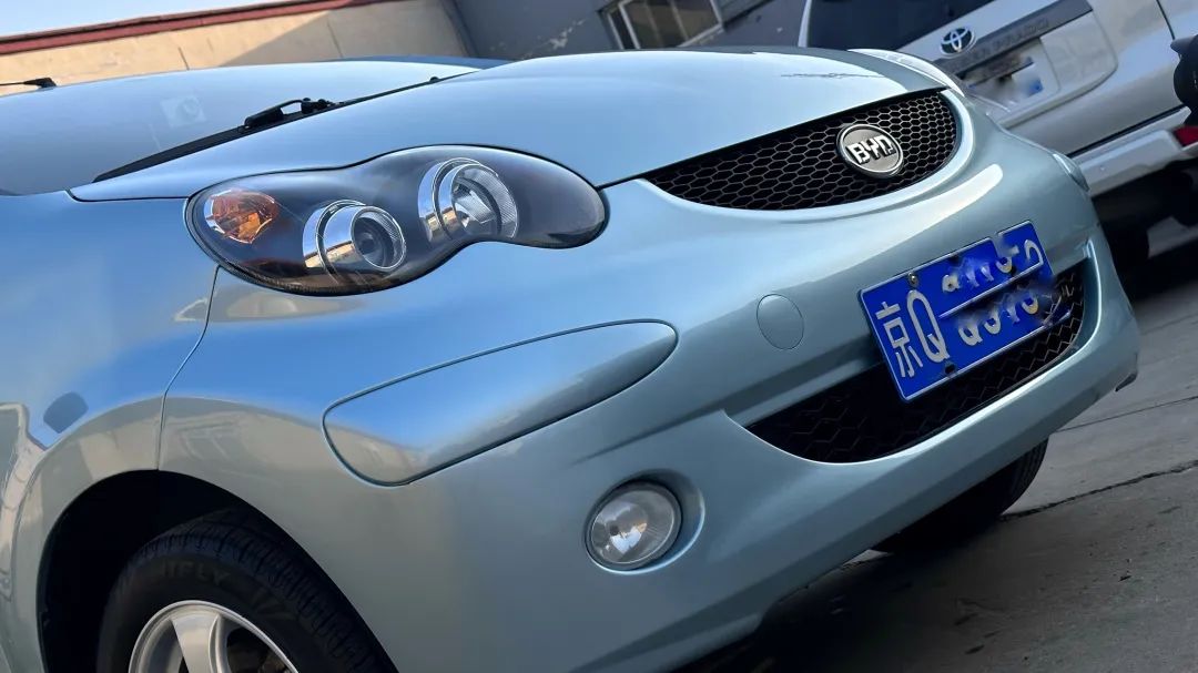 2010款比亚迪f0翻新案例,比亚迪f0全车翻新喷漆多少钱