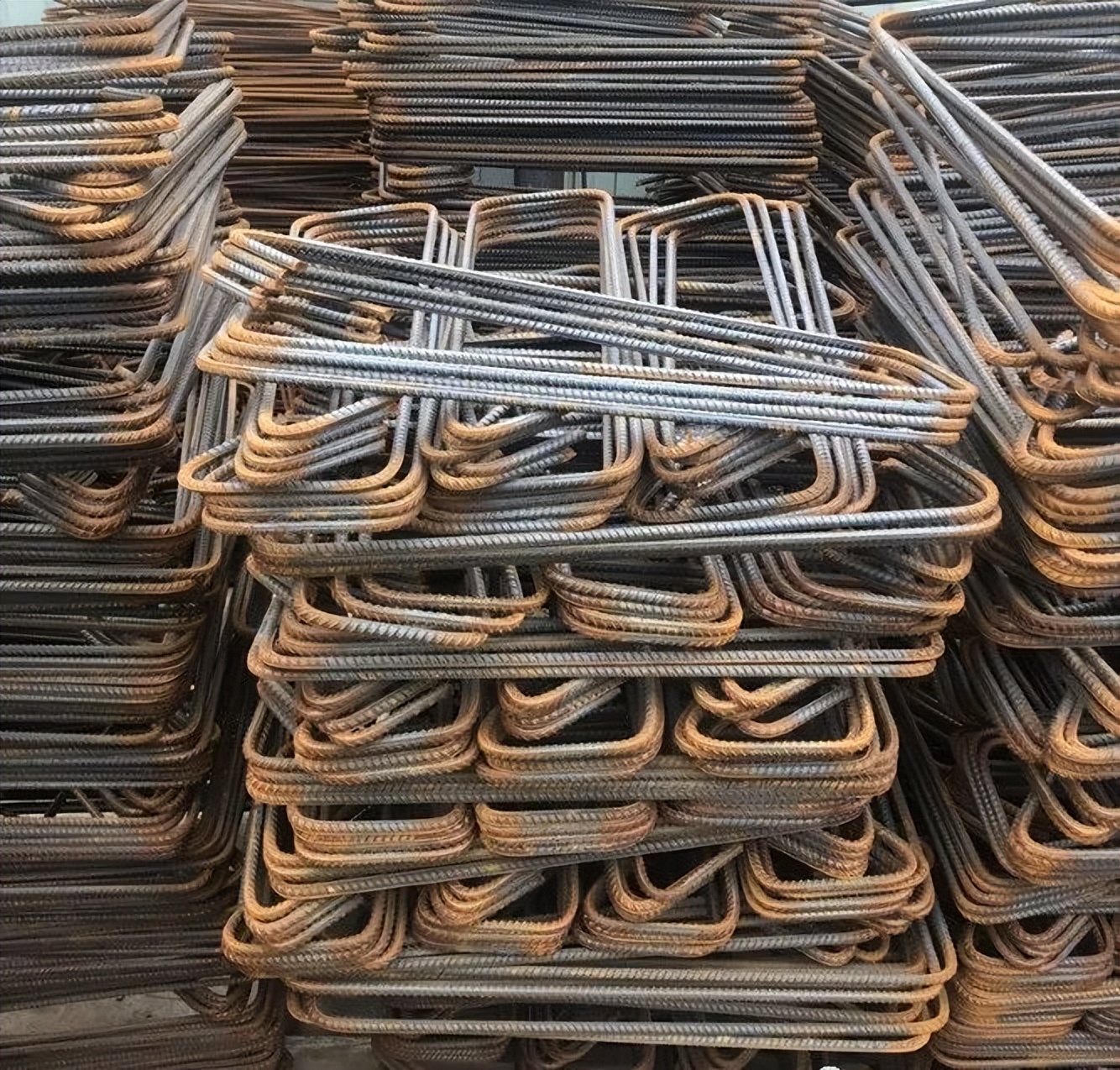 建筑施工图中钢筋的长度如何度量,建筑施工图中钢筋的标注