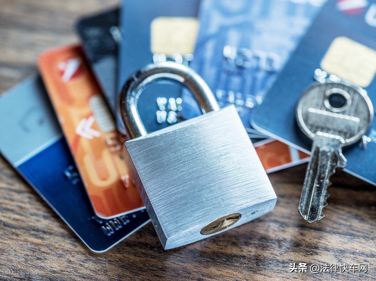 信用卡逾期十万无力偿还会坐牢吗,欠银行信用卡无力偿还会坐牢吗