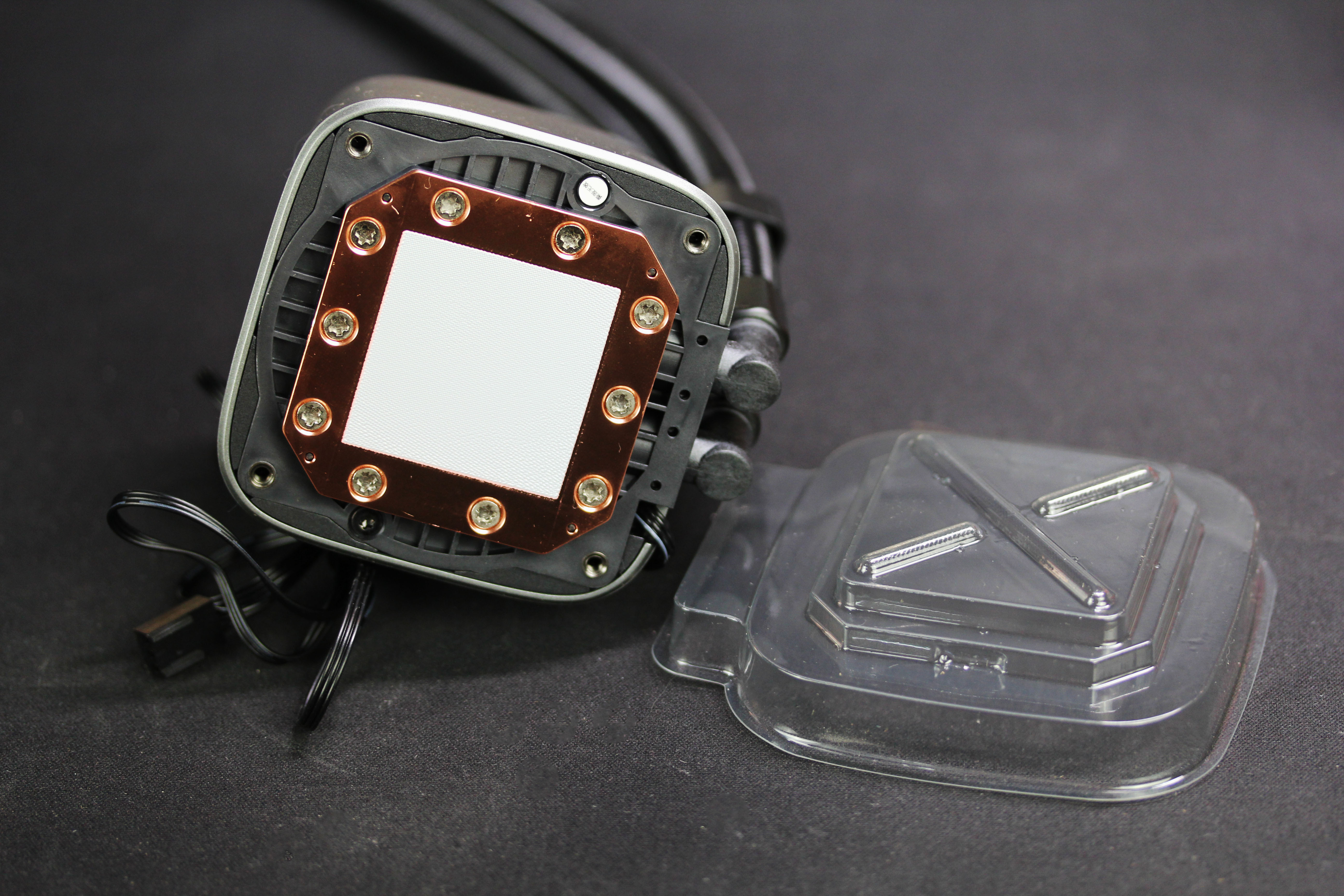 技嘉aorusgen41tb钛雕,pcie4.0固态技嘉评测