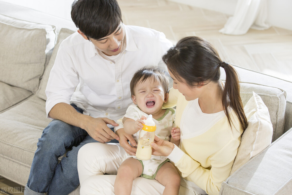 不要老是说孩子为什么总是粘妈妈,孩子老是粘着妈妈怎么办