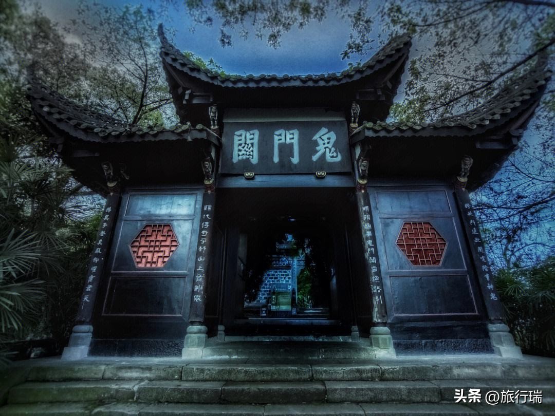 重庆攻略十个必须要去的地方,到没去过的地方走走