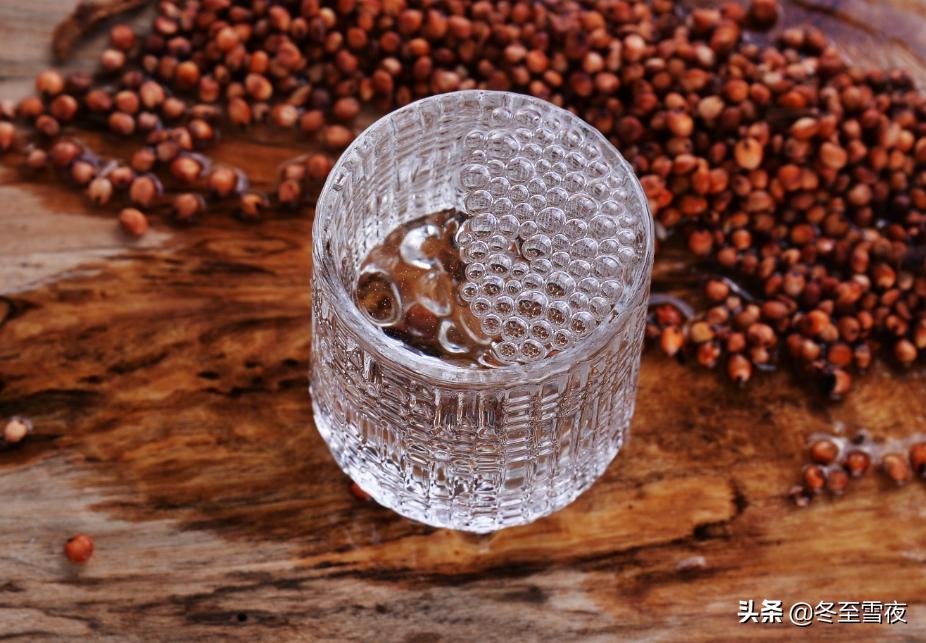 内行人抢着喝的4款良心白酒,最坑人的白酒是哪种