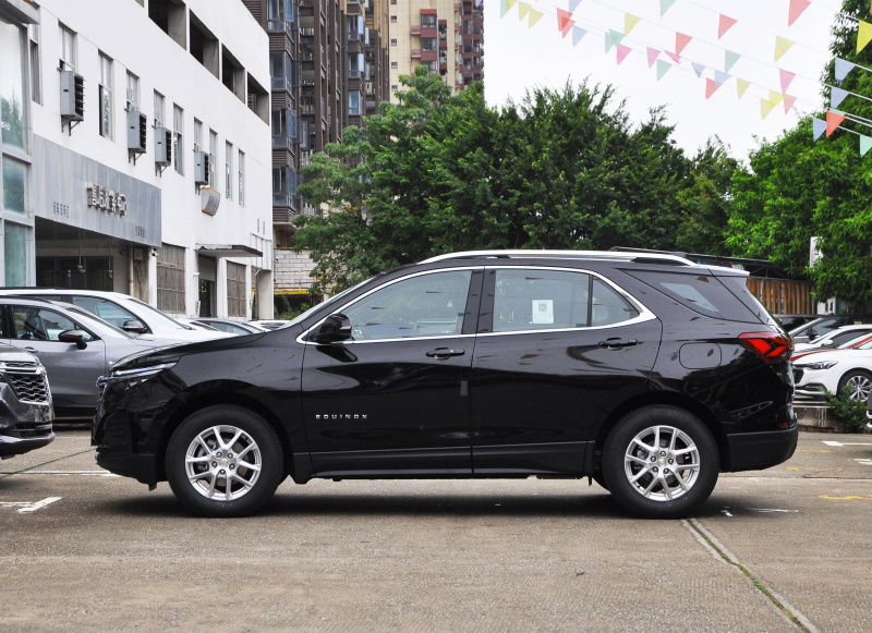 雪佛兰探界者2.0t最低配落地价格,雪佛兰探界者1.5t低配值得入手么