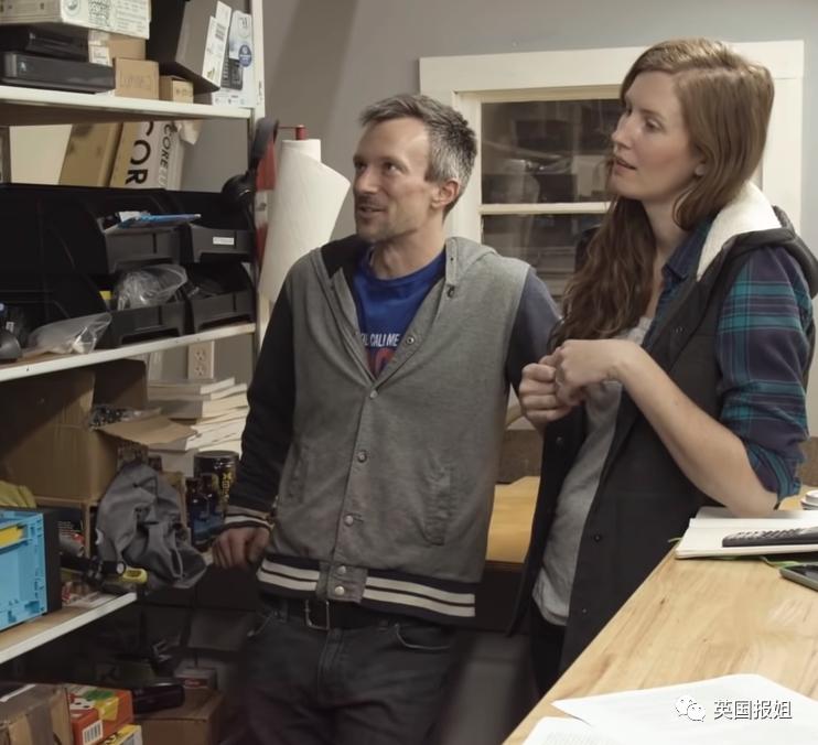 美国捡垃圾收入,美国夫妇垃圾箱寻宝