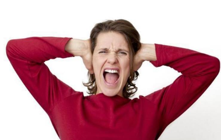 公布女性“糟蹋”乳房的行为，烟酒未上榜，劝告：能不做就不做