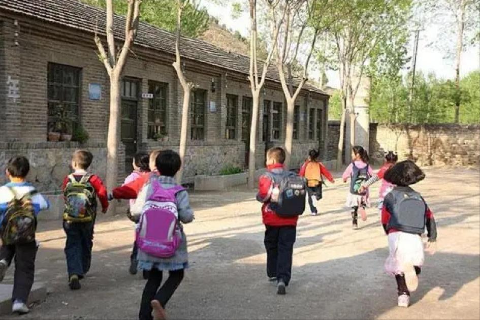 2009年河南一村民走访堂弟，推开门就看见尸体却很淡定：懒死的