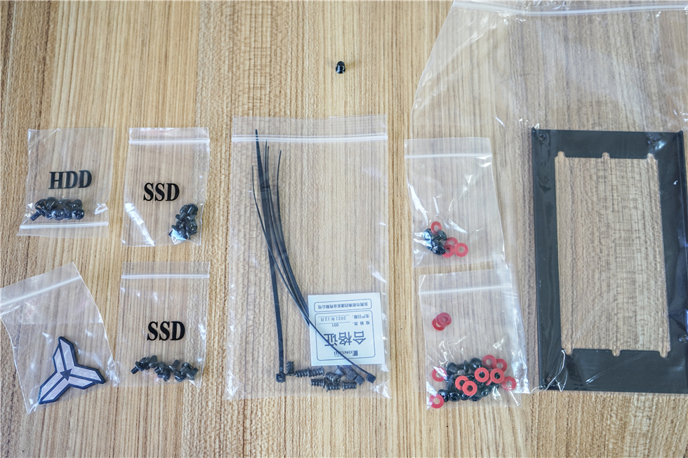 乔思伯机箱u5装机教程,桌面上的小垃圾桶