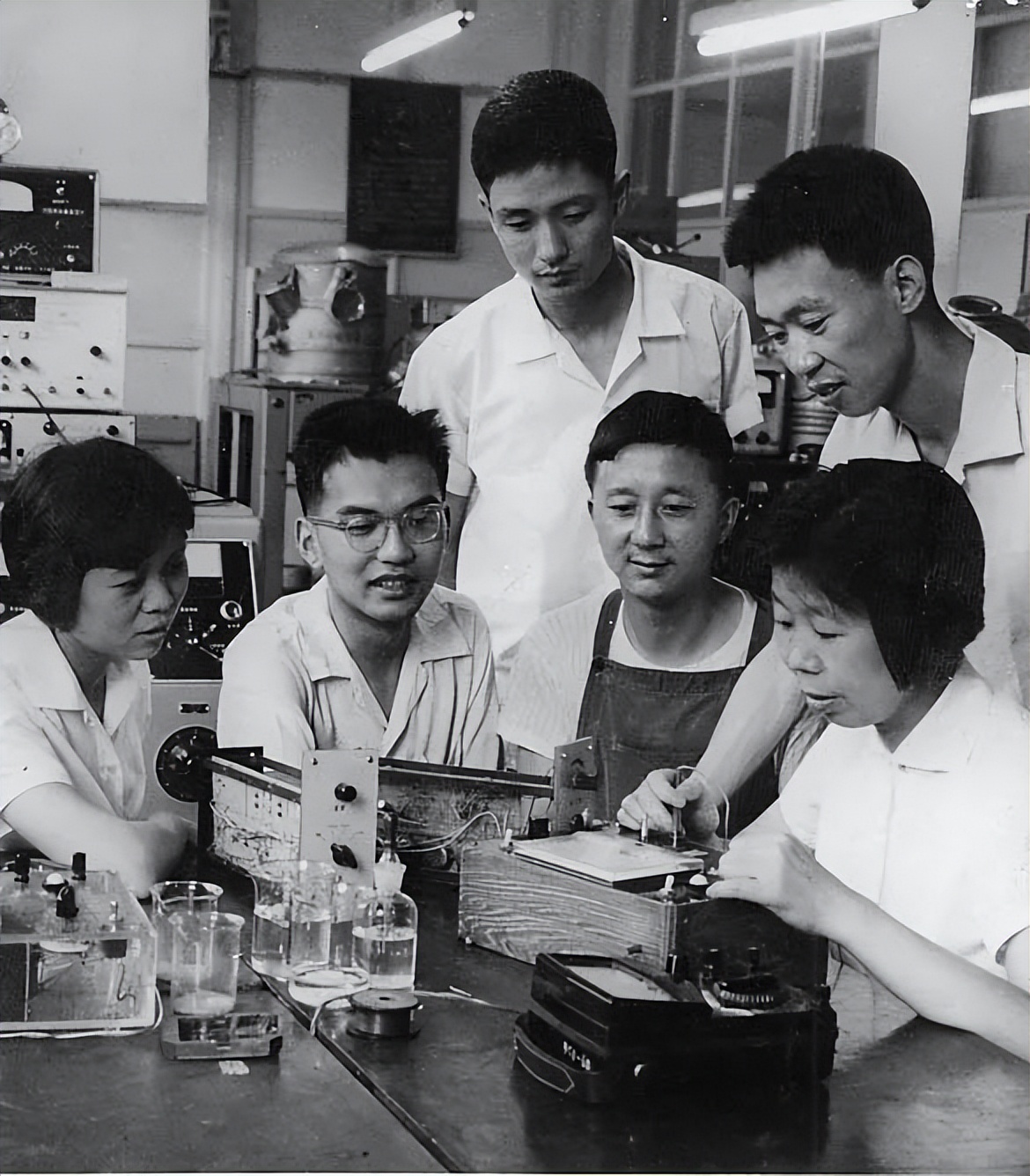 上海理工大学院士王威琪,悼念王威