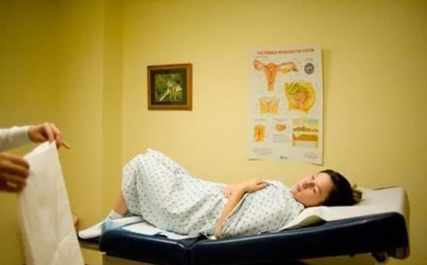 拇指姑娘出生时只有10公分,拇指姑娘出生时仅280克长大