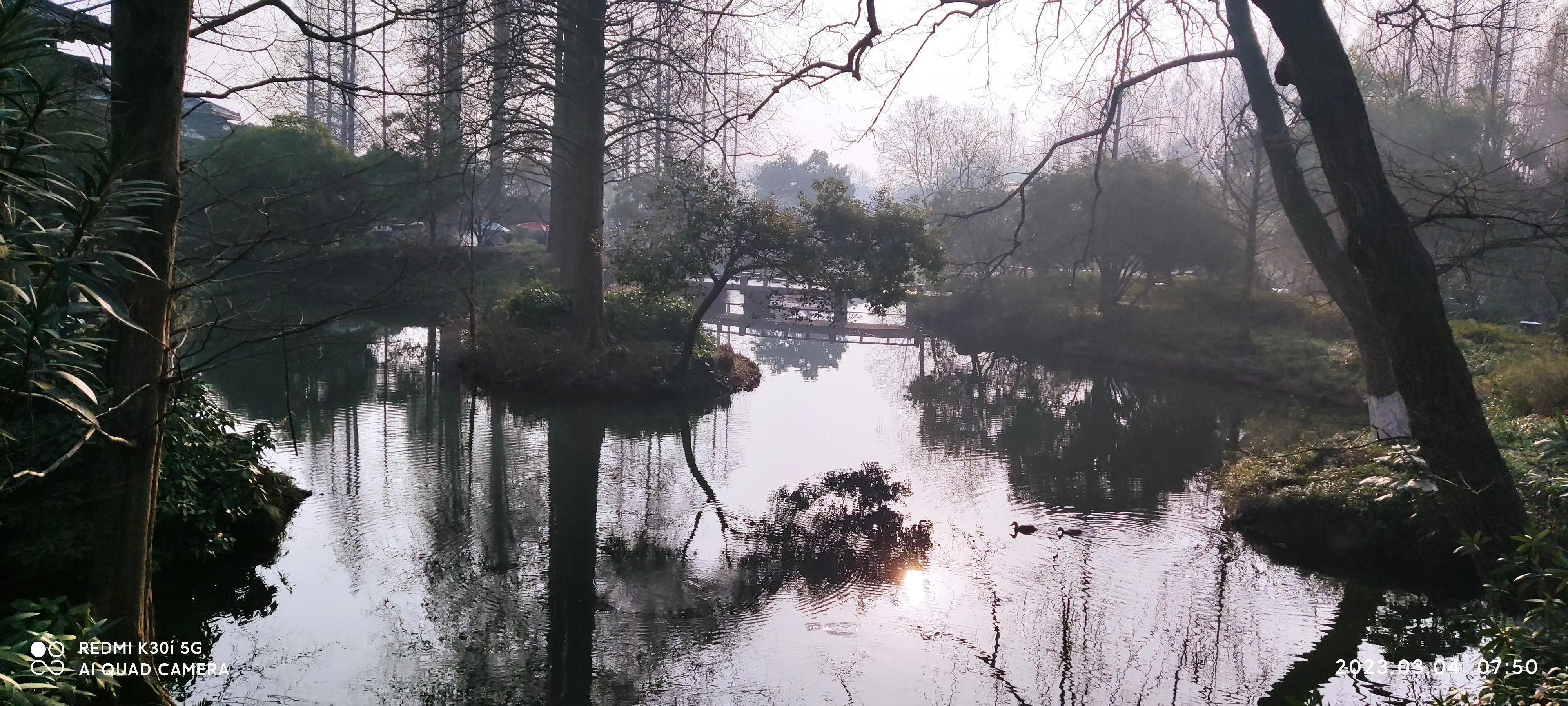 曲院风荷和苏堤断桥的位置,走遍西湖旅游攻略
