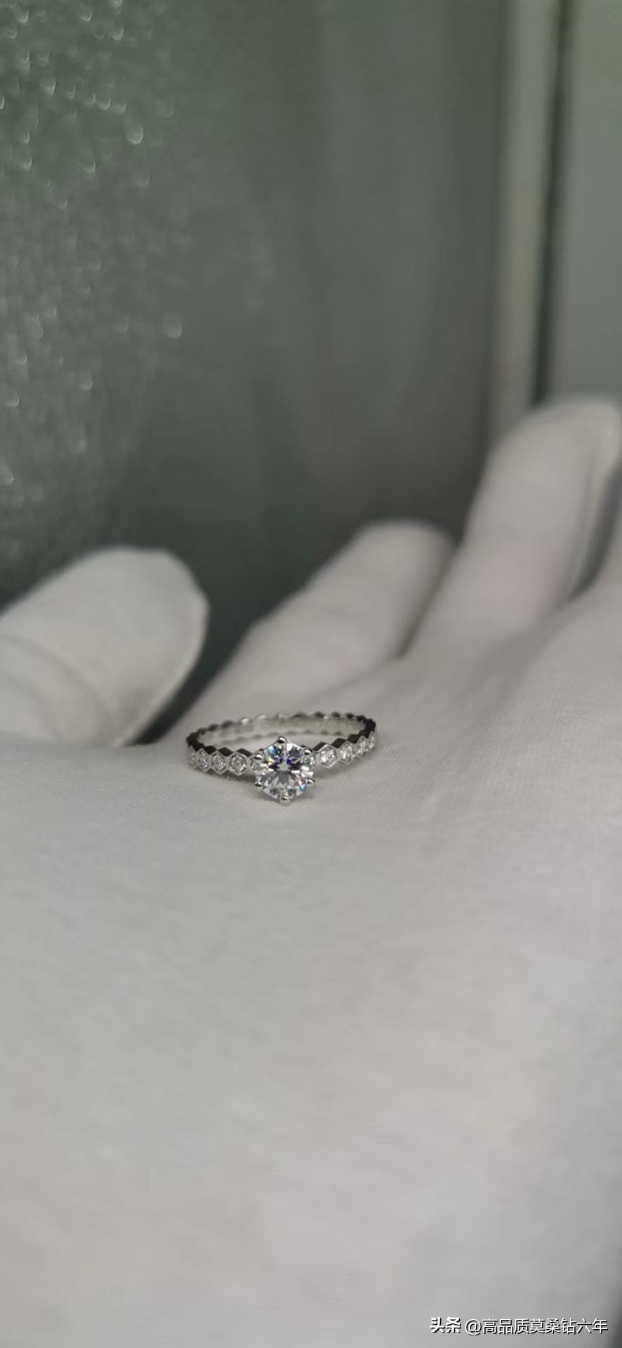 莫桑钻能鉴定出来是假的么,网上买的莫桑钻如何区分