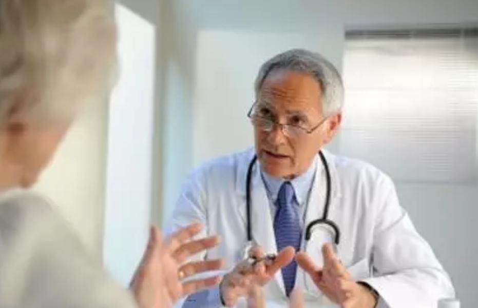 拇指姑娘出生时只有10公分,拇指姑娘出生时仅280克长大