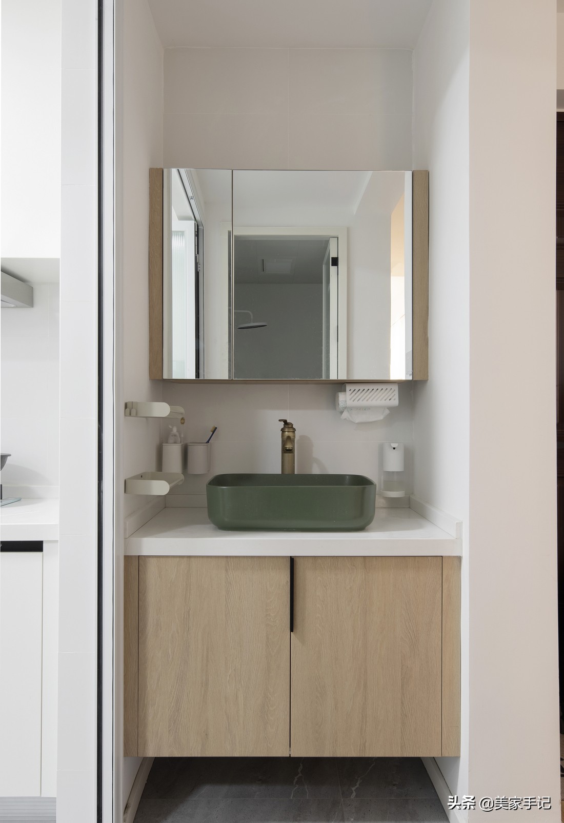 越来越多人装修,全屋装修不吊顶简单大方