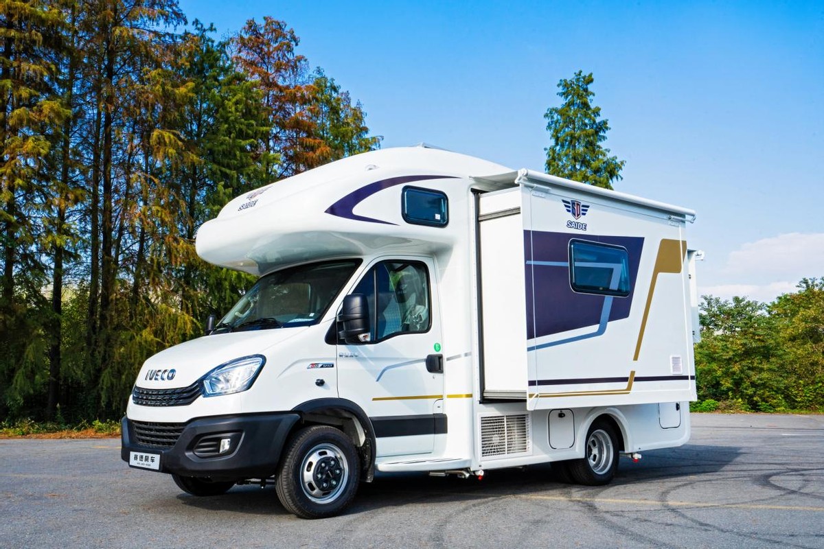 大白房车双拓展介绍,云游双拓展房车大空间出行更舒适