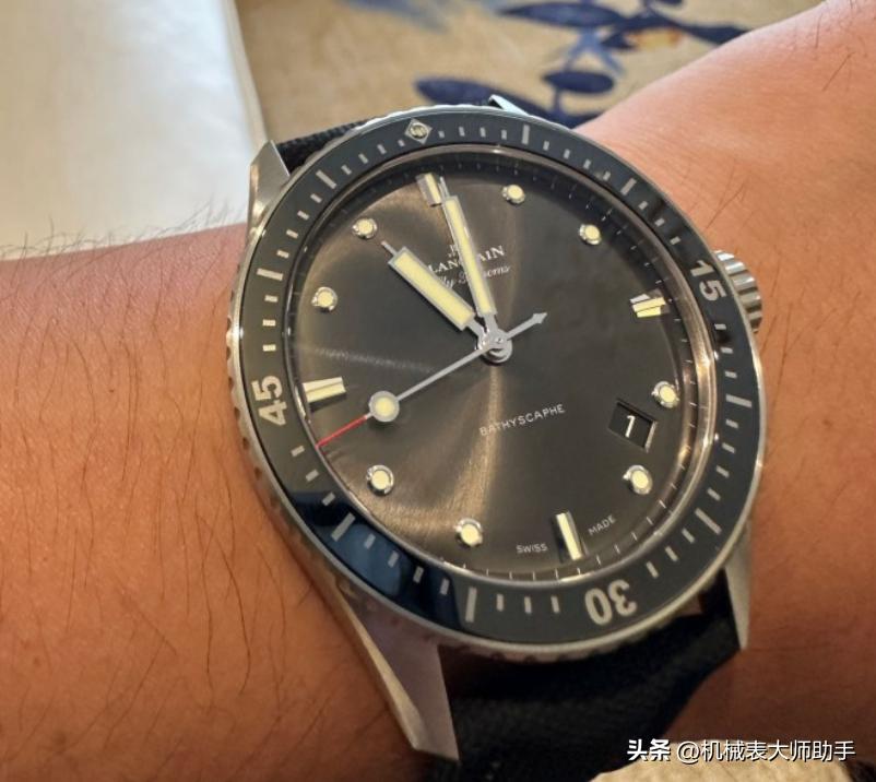 双日历十大品牌名表正品,十大名表哪个性价比高