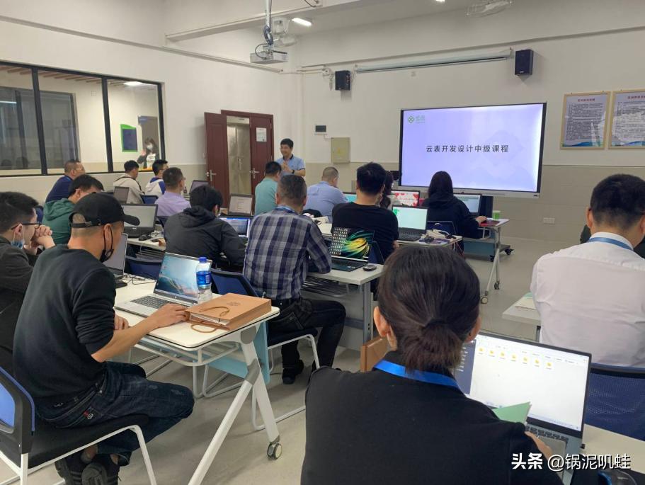 零基础去公司学软件开发,从流水线自学编程到年薪180万