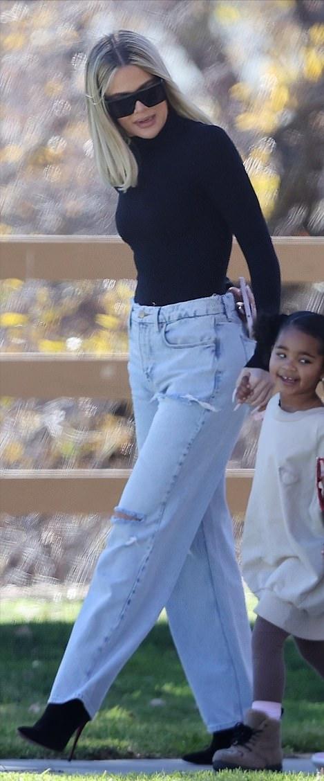 肯尼迪喜欢赫本还是玛丽莲梦露,梦露肯尼迪赫本是同时期的恋人吗