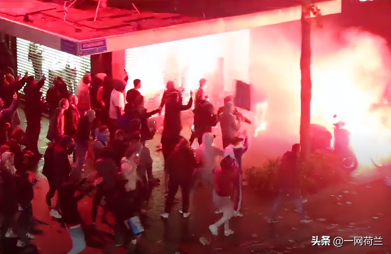 荷兰足球队曾经的辉煌,荷兰久负盛名的足球俱乐部