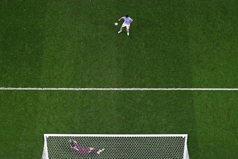 西班牙传控体系谁创造的,西班牙传统的传控踢法