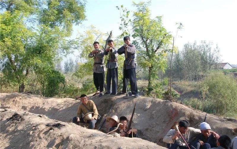 莫言《丰乳肥臀》⑤｜战乱年代里，女人和她的一儿八女