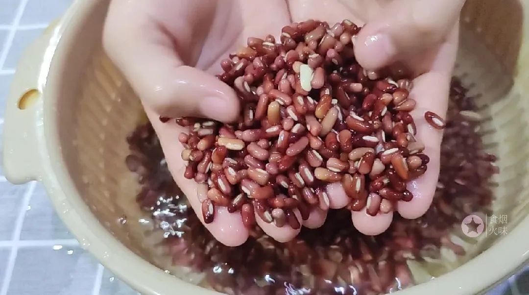 夜间吃什么食物补气血最好,补气血吃什么食物最好最有效果