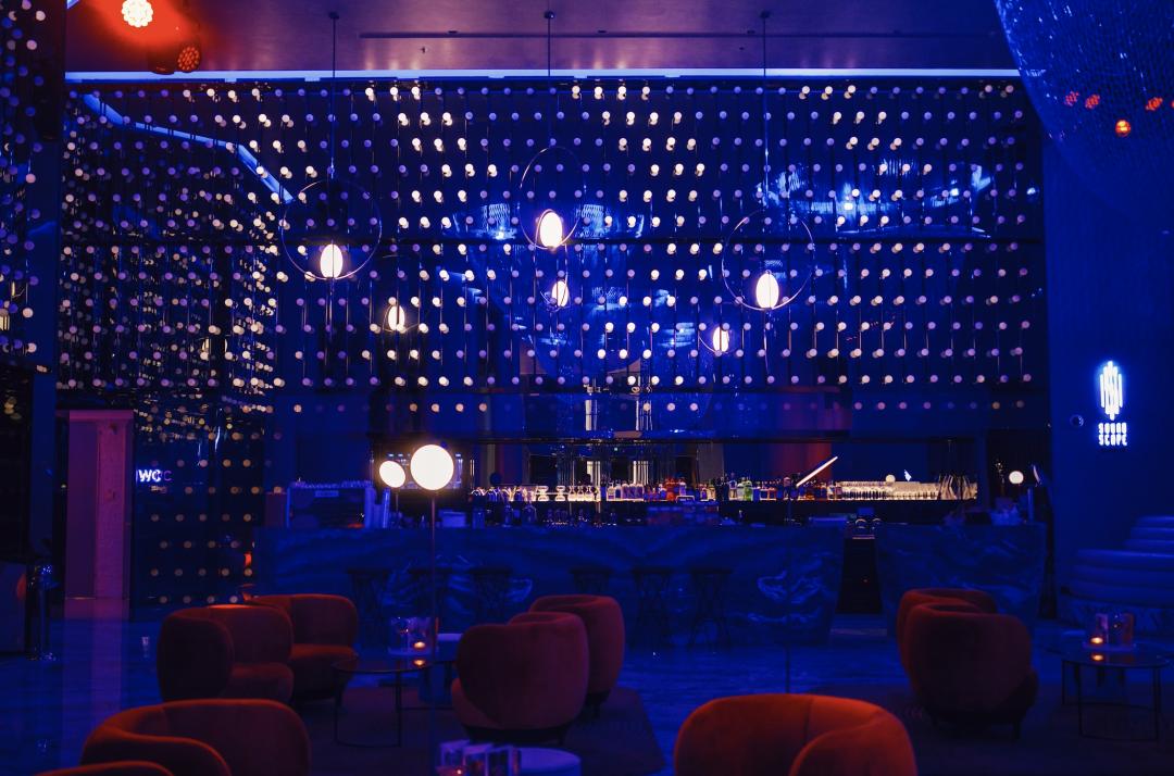 这世界是个巨大的游乐场,这世界就是巨大的游乐场