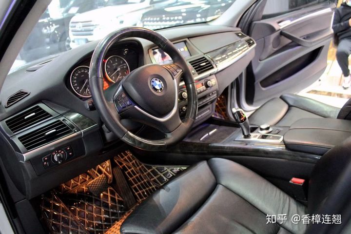 公务员开保时捷macan,公务员开跑车合适吗